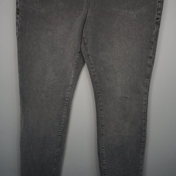 New Good American Good Classic Raw Hem Slim Jeans in Black170 SZ 2/26 - Picture 5 of 15